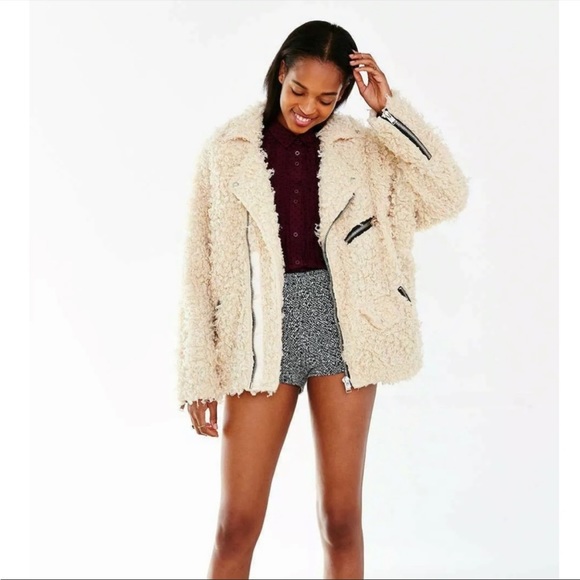 UNIF x Urban Outfitters Motorcycle Oversize Shearling
Jacket Coat - Picture 2 of 6